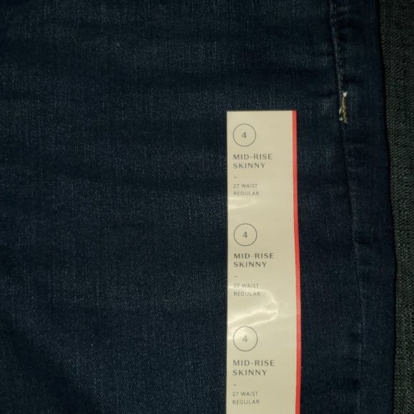 UP TO 50% OFF!! Mid-Rise Size 4 Skinny Jeans Waist 27 - Picture 6 of 8